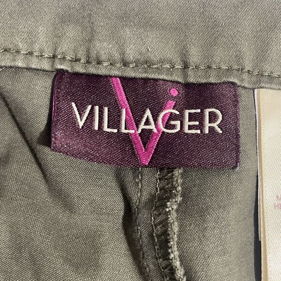 Villager Green Outdoor Shorts Women’s Size 8 Lightweight Summer Activewear - Picture 3 of 14